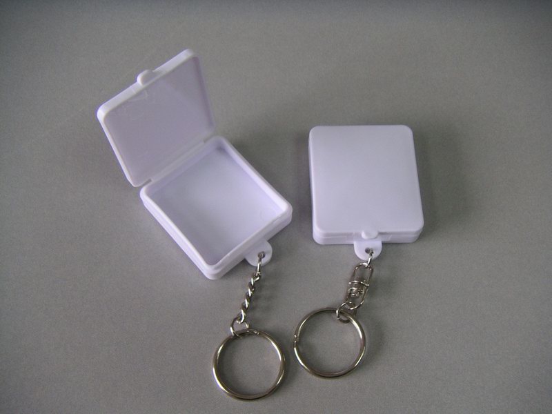 塑胶长方形药盒带匙扣（BX32）